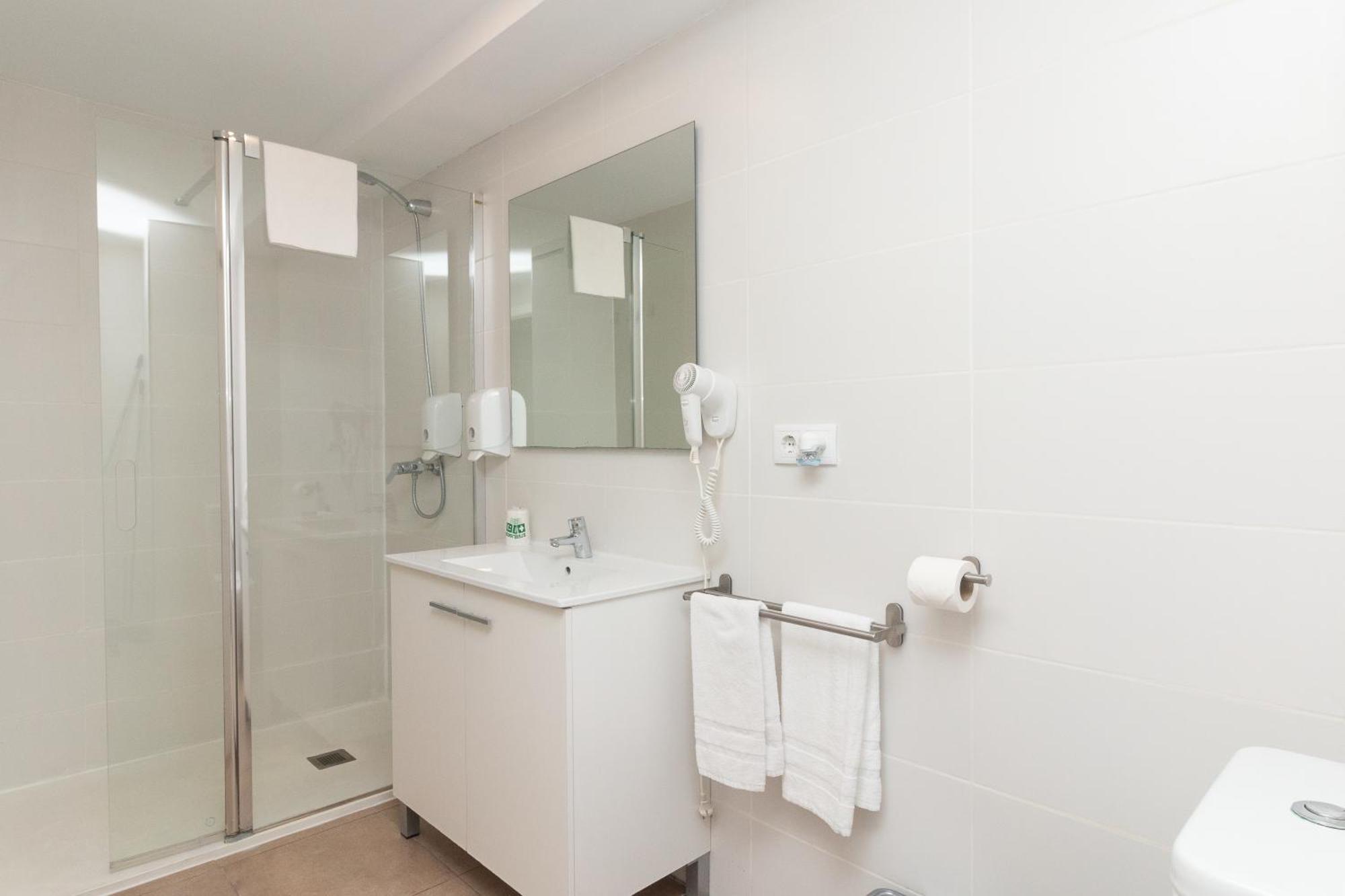 Bet Apartments - Abastos Valencia Eksteriør billede