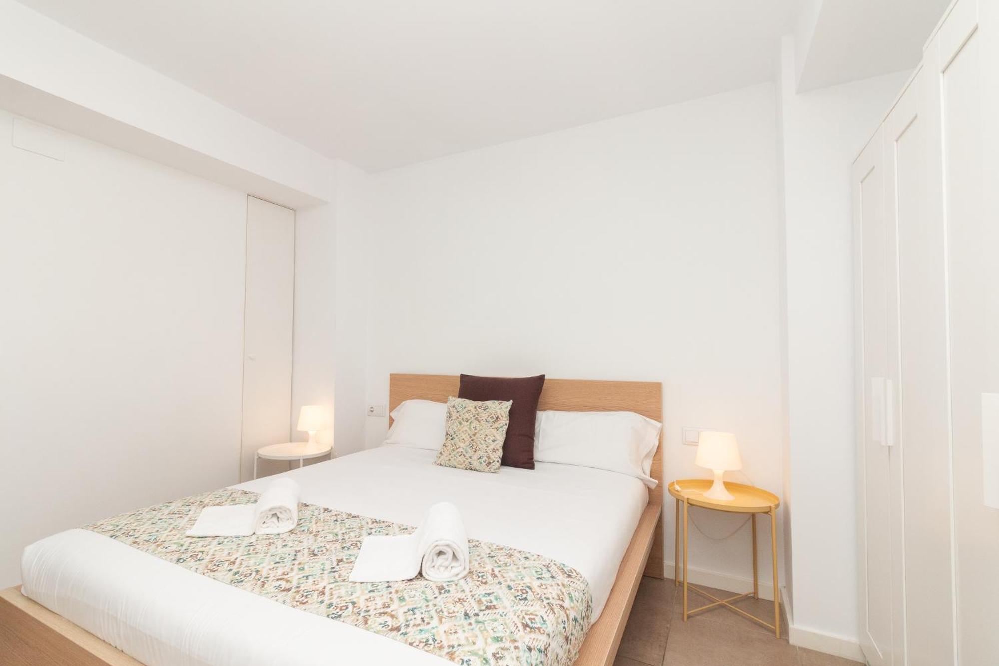 Bet Apartments - Abastos Valencia Eksteriør billede