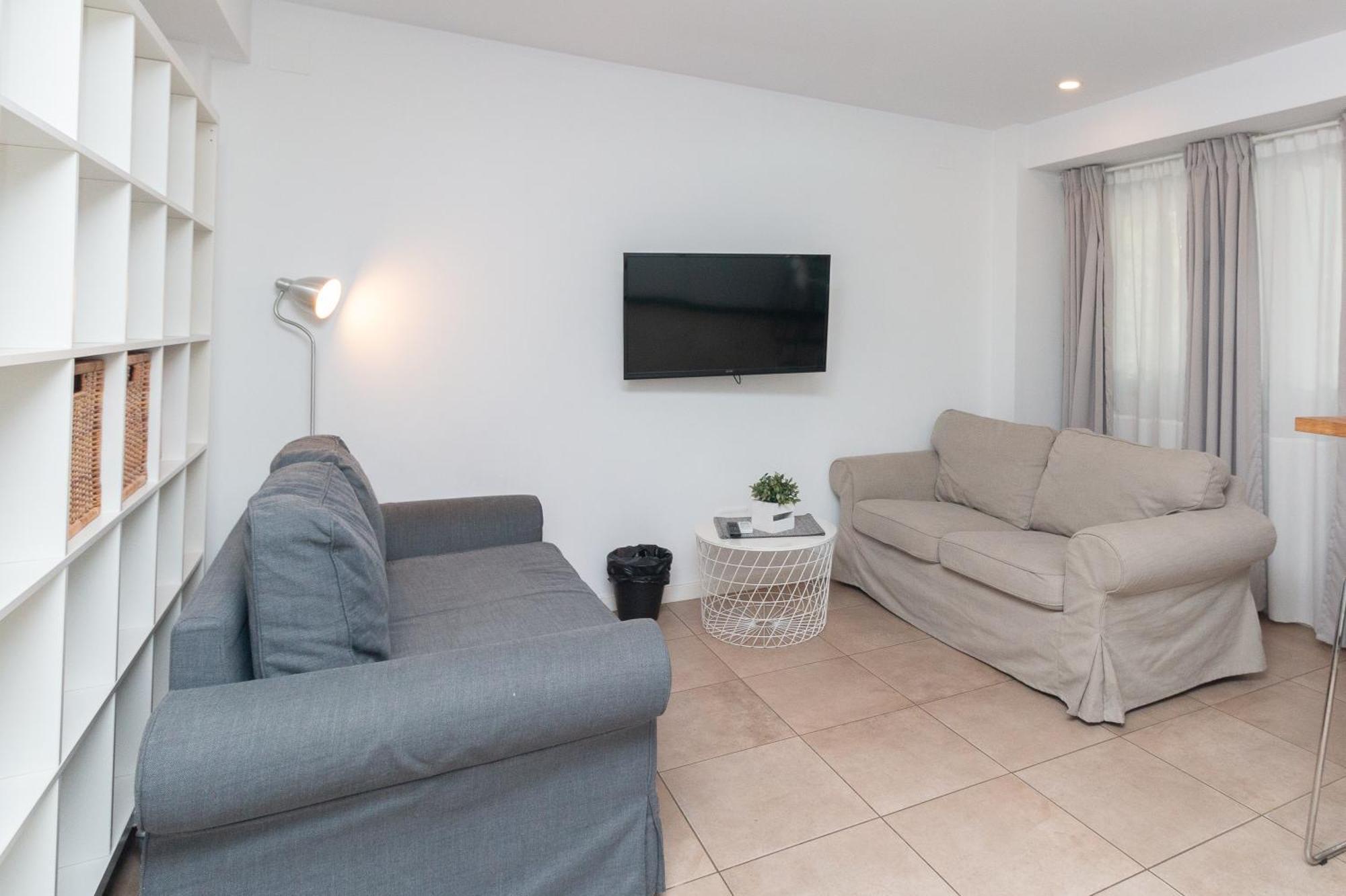 Bet Apartments - Abastos Valencia Eksteriør billede