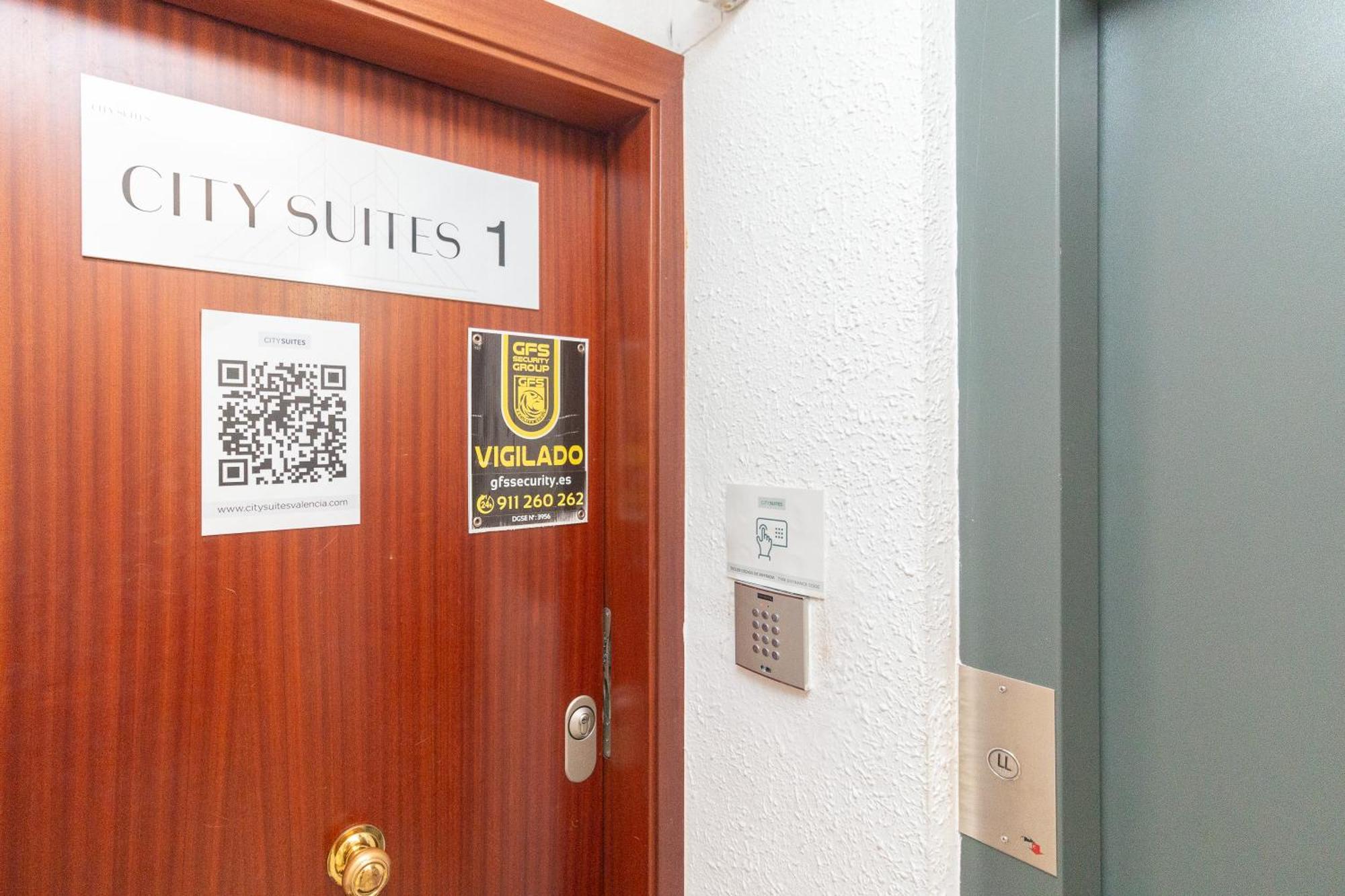 Bet Apartments - Abastos Valencia Eksteriør billede