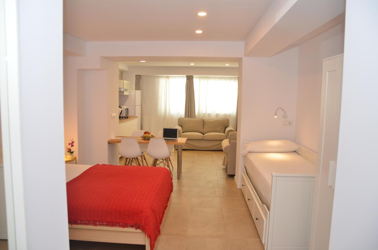 Bet Apartments - Abastos Valencia Eksteriør billede